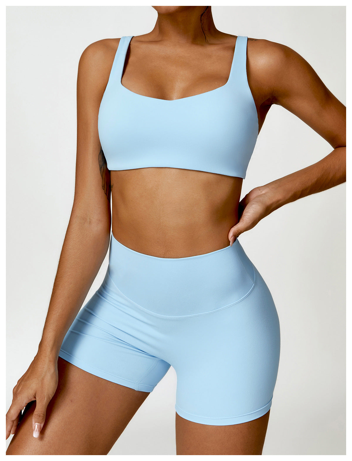 FOCUS Short Azul Cielo